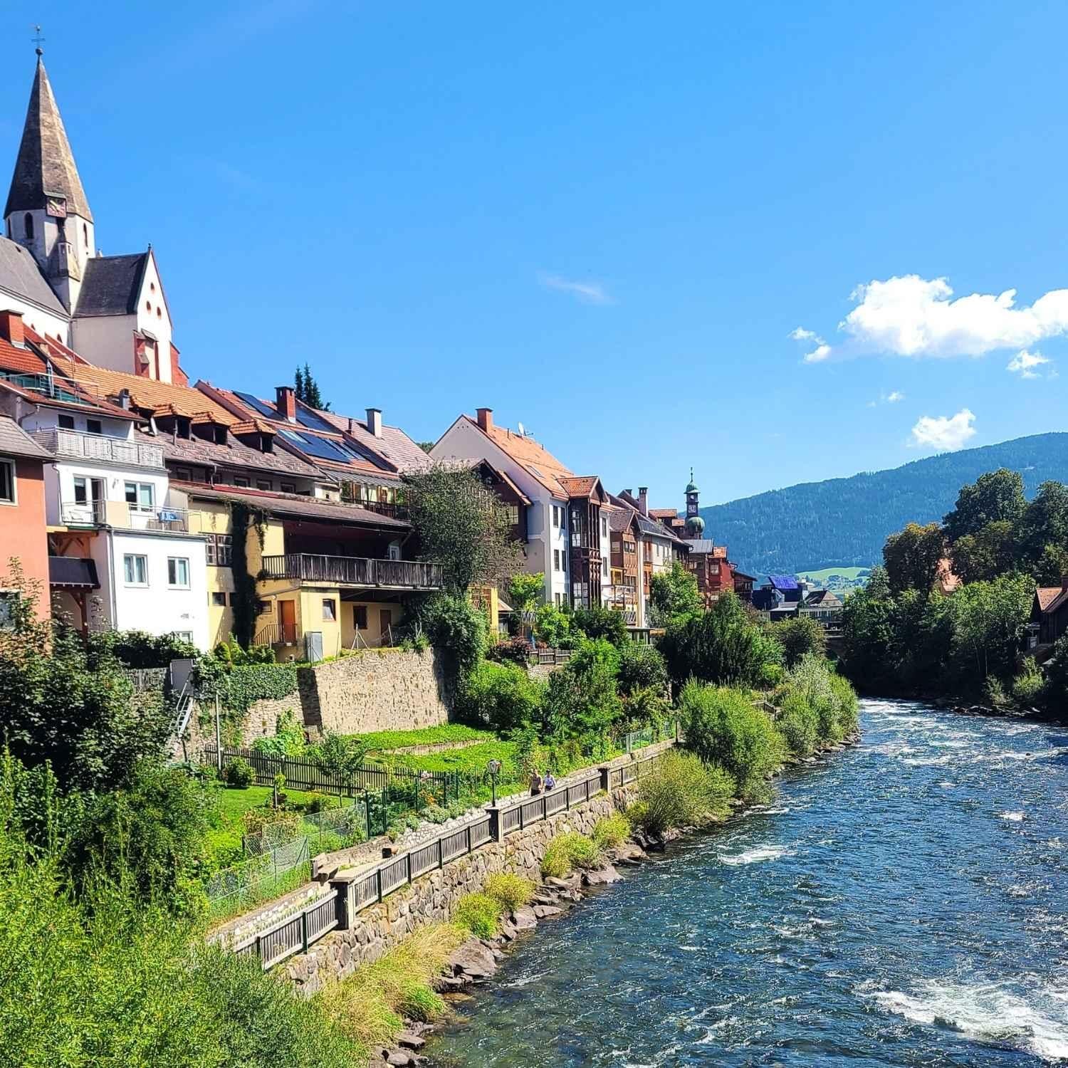 Die Mur fließt durch Murau | Naturstoff